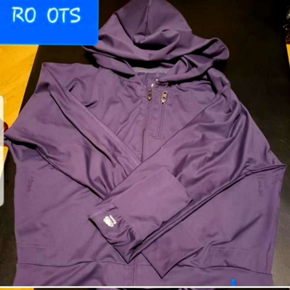 ROOTS SWEATER
